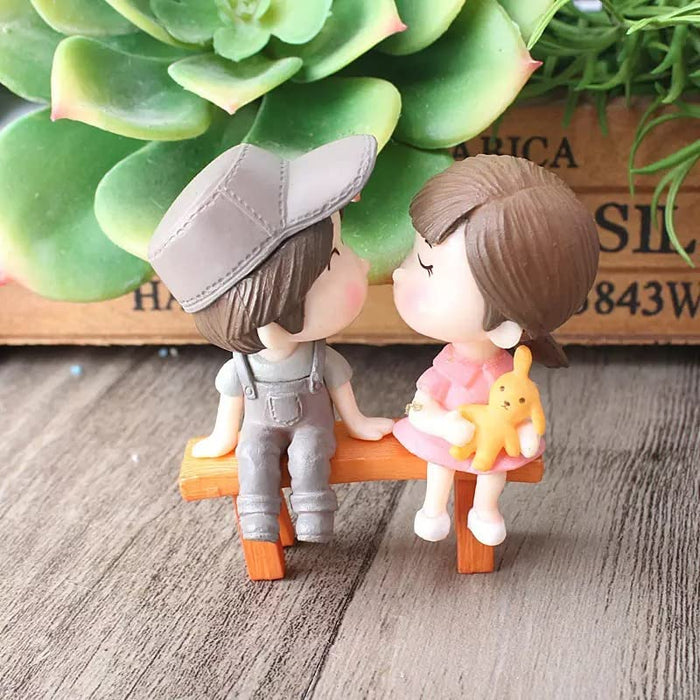 Set Couples Miniature Figurines Multiuse as, Toys, Showpieces, Gift Item (, Multicolor) ( Bench,  Couples) (Random  coule set