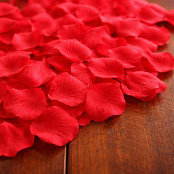 Artificial Rose Petals for Decoration Perfect for Her Him Valentine’s Day Romantic Decor for Wedding Anniversary New Year Candle Light Dinner Bedroom Table Party Decor.