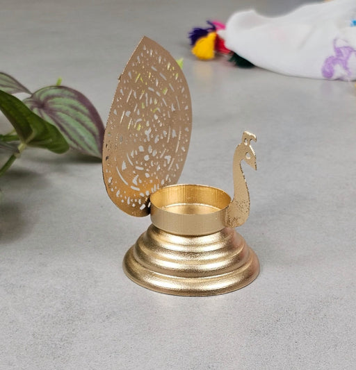 1 Pcs Decorative Peacock shape Gold Polish Decorative Urli Candle Holder for Home Decor,Mandir Decor,Diwali Decor, Floating Flowers,Candles Diya holder, Office,Table Decor, Entrance Decoration Item (Pack of 1) (Golden)