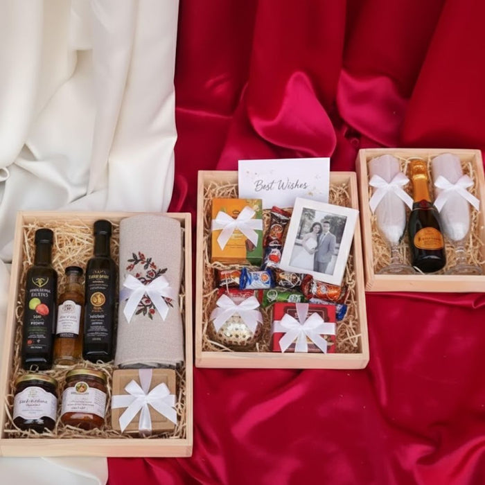 Small Multipurpose Decorative Pinewood  Rectangle Tray for Gift Hamper,Wedding Gifting Boxes and Decoration Purpose.