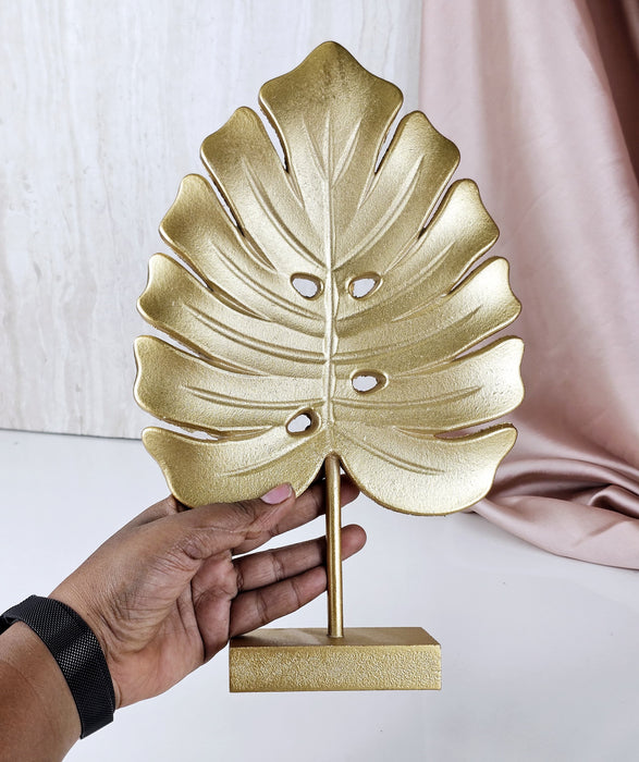 1 Pc Monstera Leaf Shape Golden MDF Partical Board Showpiece for Home Decor, Office Desk,Living Room, Bedroom, Dining Room, Rakshabandhan Gifting, Centerpiece, Table Decor(Pack of 1) (Model 2)