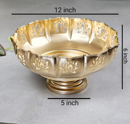 1 Pcs Decorative Round Gold Polish Decorative Urli Bowl for Home Decor,Mandir Decor,Diwali Decor, Floating Flowers,Candles Diya holder, Office,Table Decor, Entrance Decoration Item (Pack of 1) (Golden)