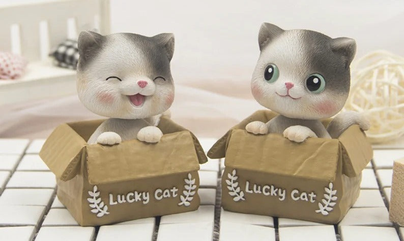 Bobble Head Shaking Cat, Ideal for Car Dashboard Miniature Decorative Figurines Decor for Living Room Decoration, Home, Office