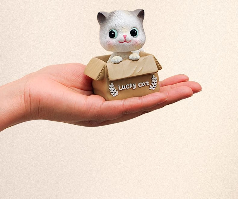 Bobble Head Shaking Cat, Ideal for Car Dashboard Miniature Decorative Figurines Decor for Living Room Decoration, Home, Office