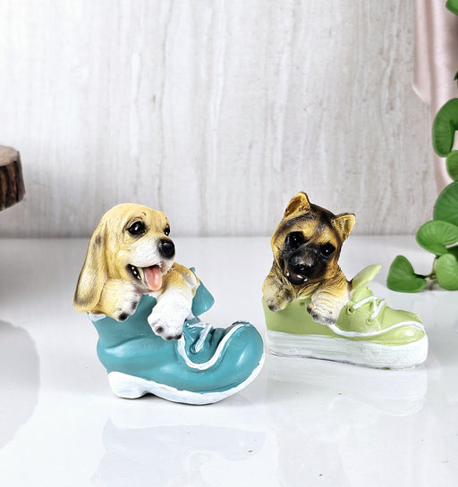 1 Piece Cute Puppy in Shoe Polyresin Showpiece, Shoe Dog Statue for Table Decoration, Cute Puppy Figurine for Home, Office, Room Shelf Decoration