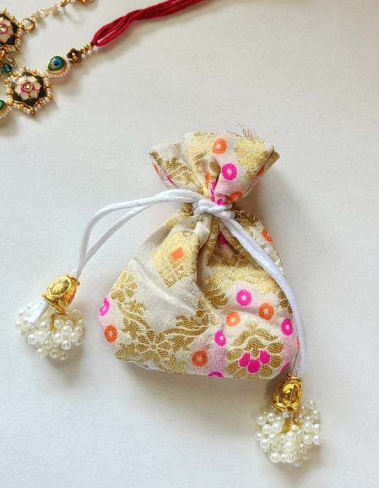 Small mini Jute Potli Bags Coin Pouch for Marriage, Return, Birthday Gifting | Handmade Bags for functions, Rakhi,Raksha bandhan,Gifts Packing, jewellery, Sweets, Dry fruits, chocolate, Party.