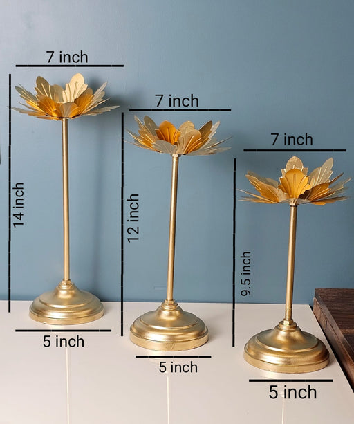 1 Set (3 Pcs) Decorative Lotus Leaves Candle Holder Gold Polish Urli Bowl Tealight Candle Holder Stand for Home Decor,Mandir Decor,Diwali Decor, Floating Flowers,Candles Diya holder, Office,Table Decor, Entrance Decoration Item  (Golden)